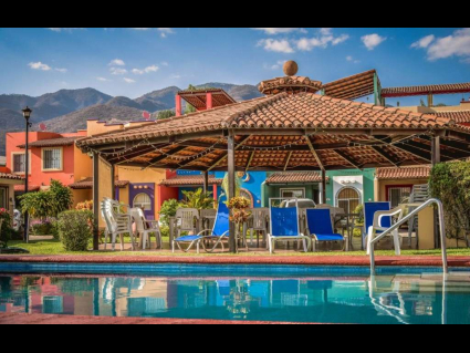 Alberca y terraza