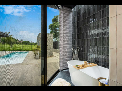 BATHTUB