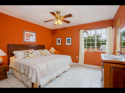 08 Villa Hansen - Principle Guest Room