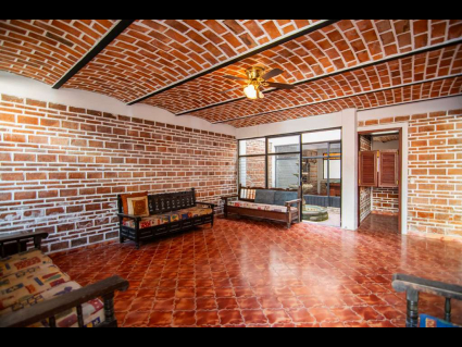 Riberas-Del-Pilar-Chapala-Casa-Oportunidad-Del-Abuelo-06-Lliving-Area