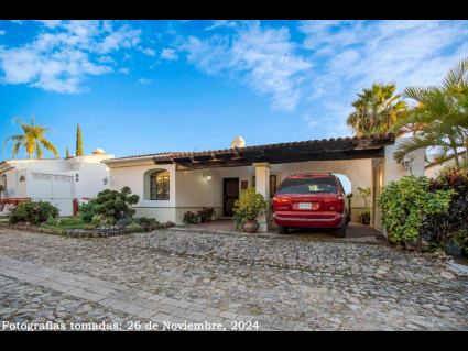 01---Spanish-Style-Carport-and-Street-Facade