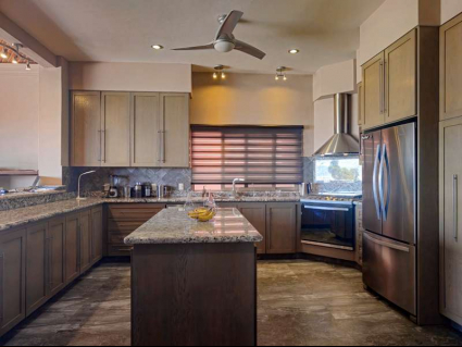 06-Kitchen-From-Half-Bath