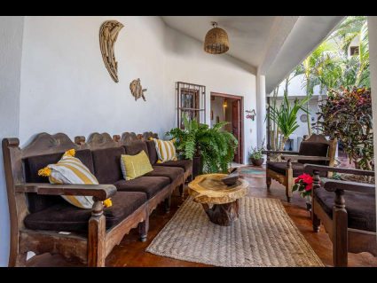 Front Lounge Are