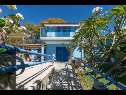 VILLA MERCEDES 1