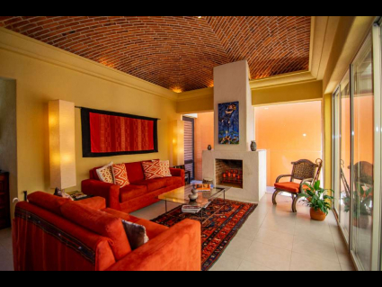 Ajijic-Arroyo-Tesoro-02-Living-Area