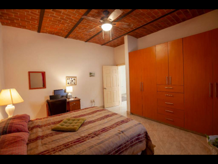 Guest bedroom 1