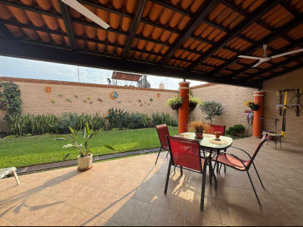 Jardin y Terraza