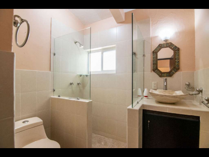 Riberas-Del-Pilar-Chapala-Casa-Vereda-Al-Lago-11-Guest-Bathroom