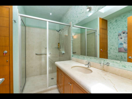 BAÑO PRINCIPAL