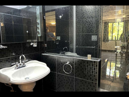 Casita - Bathroom