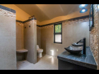 Ajijic-Casa-Spanglish-11-Master-Bathroom