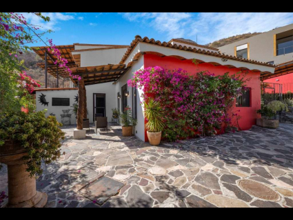 Casa Dos Marías