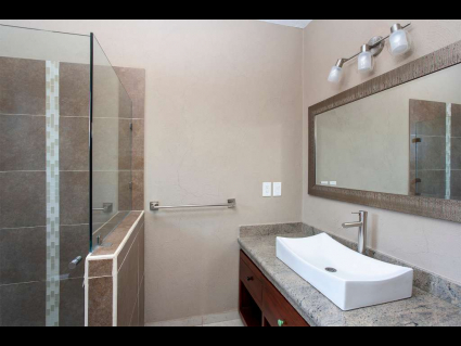 JOCOTEPEC-VISTA-DEL-ANGEL- DREAM-18-GUEST-BATHROOM