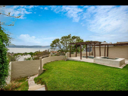 JOCOTEPEC-VISTA-DEL-ANGEL- DREAM-03-YARD-AND-POOL