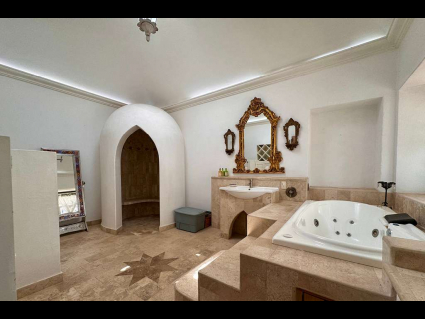 Bathroom - Master Bedroom
