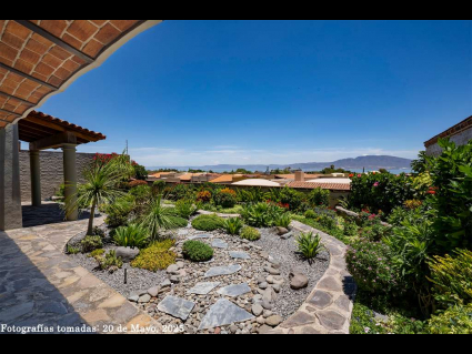 12---Flagstone-Terraces-and-Walkways