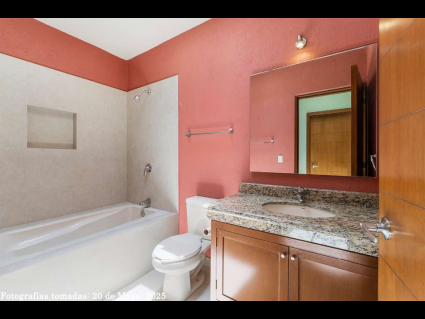 09---Guest-Bath-with-Tub-Shower