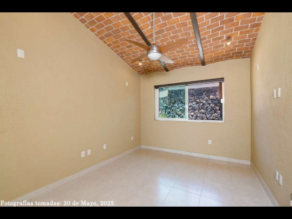 10---Flex-Room-as-3rd-Bedroom,-Den-or-Home-Office