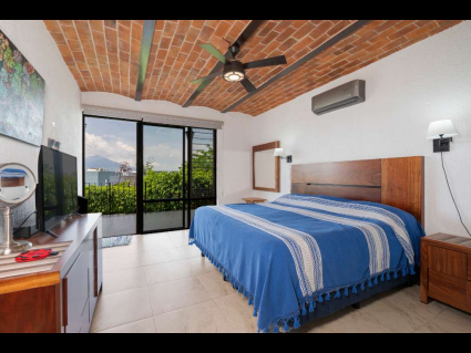 San-Juan-Cosalá-Coxala-Dreams-11-Master-Bedroom