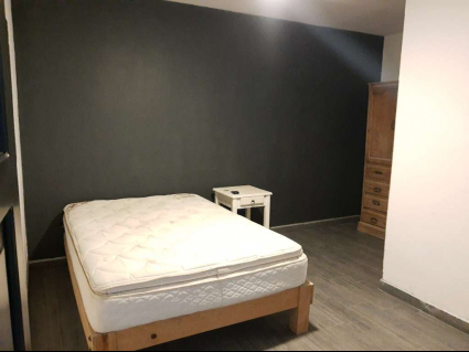 Bedroom left (1)