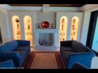13---Museum-Quality-Display-Wall-in-Livingroom