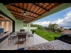 05---Entertaining-Terrace-and-View-Garden