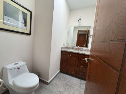 Medio baño 2