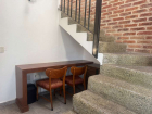 Escritorio y escaleras