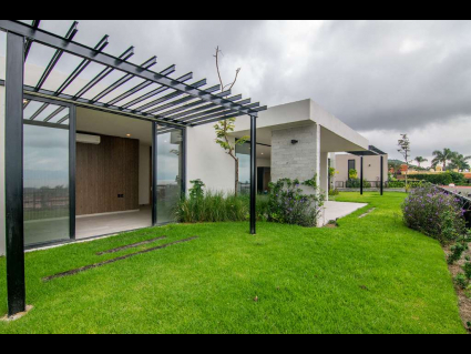 San-Antonio-Tlayacapan-Casa-Aurora-12-Back-Yard