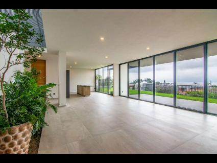 San-Antonio-Tlayacapan-Casa-Aurora-02-Living-And-Dining-Area