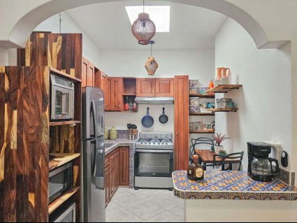 03-Upper Kitchen