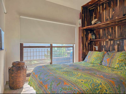 07-Upper Bedroom