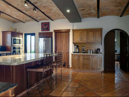 07-Kitchen-Island-Sewing-clean-Fridge-1