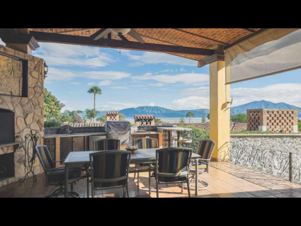 10-Terrace-FP-BBQ-Bar-1