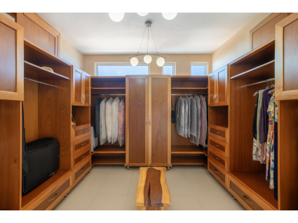 9 PRIMARY CLOSET