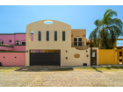18 FACADE
