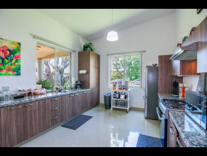 Chapala-Jacarandas-Breeze-07-Kitchen