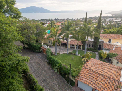 Paseo Jacarandas 66 - Aerial (2)