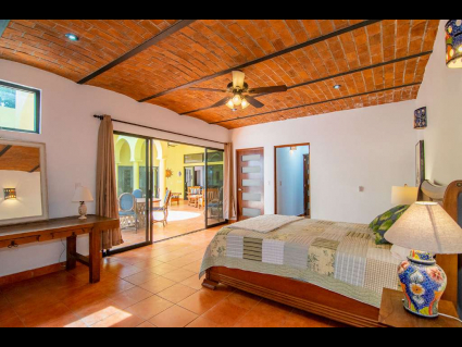 Ajijic-Heart-of-the-Village-06-Master-Bedroom