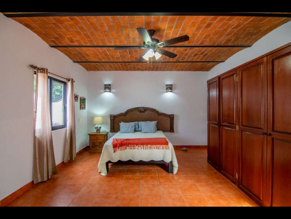 Ajijic-Heart-of-the-Village-08-Guest-Bedroom