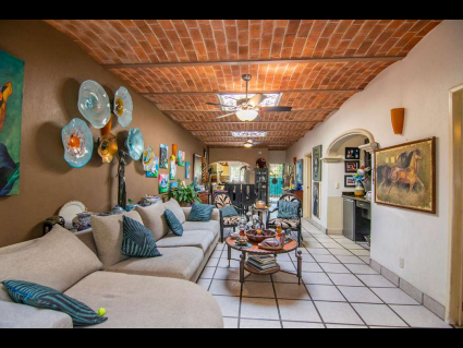 San-Antonio-Tlayacapan-Casa-Verde-16-05-Living-Area