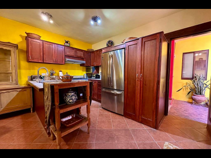 Unit 1, Kitchen