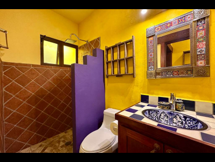 Unit 2, First Floor Bathroom