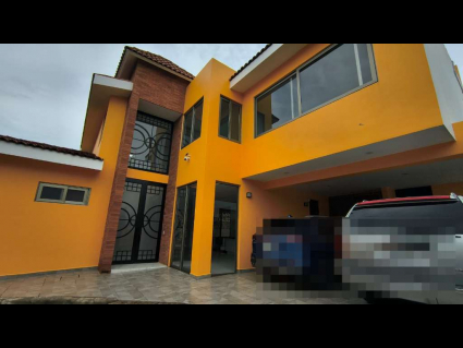 Casa Amarilla