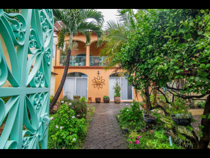 Ajijic-Ajijic-House-And-Casita-02-Entry