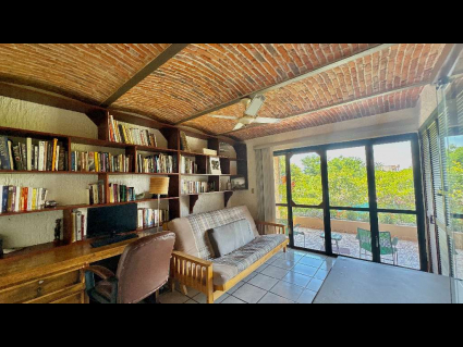 Casa Banks