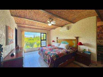 Casa Banks