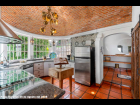 05---Main-House-Kitchen-with-Beehive-Domed-Ceiling-and-Windows-to-the-Garden