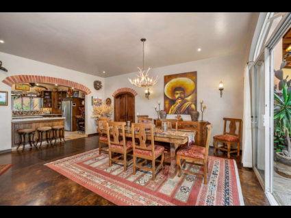 Casa Leslie