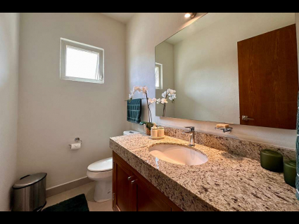 Half Bathroom (First Floor)